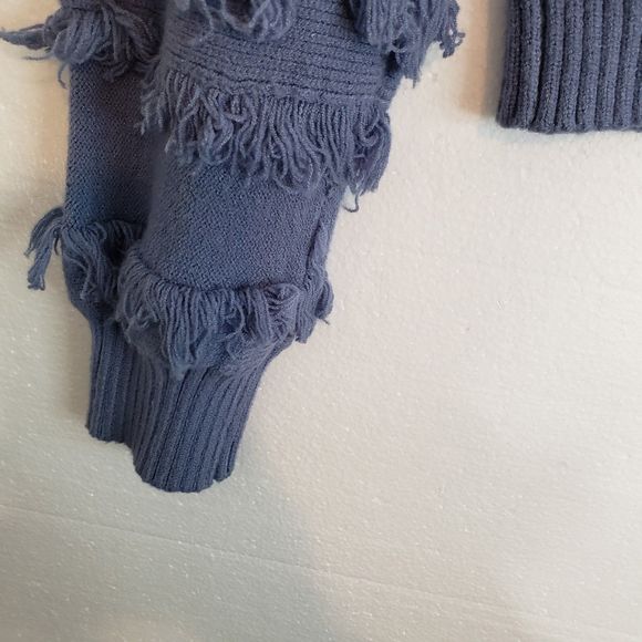 Women's MOD on Trend Crew Neck Sweater with Decoration Fringe, Size Large - Picture 8 of 10